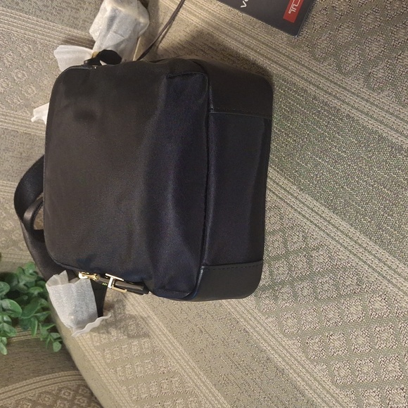 NWT Tumi Voyageur Ruma Small Crossbody Messenger Bag - Picture 8 of 16